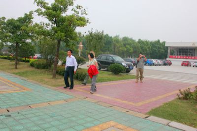 澳大利亞拉特羅布市政府官員訪問(wèn)我校