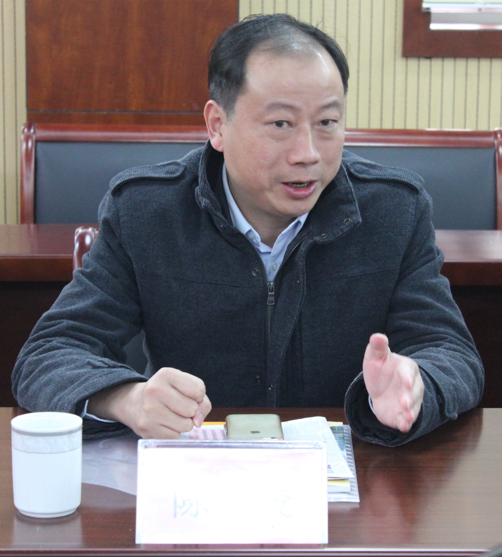 杰出澳籍華人陳俊訪問(wèn)我校