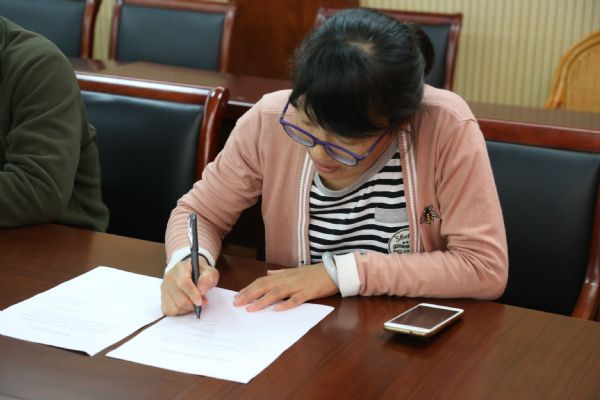 泰州實驗中學舉行視力健康管理隊伍履職儀式