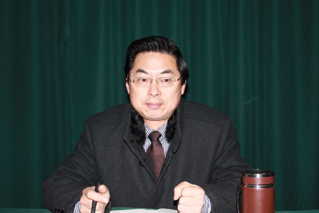 我校召開全體黨員會(huì)議學(xué)習(xí)市教育工委會(huì)議精神