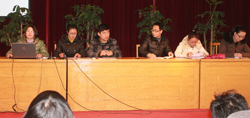 團(tuán)委2012-2013學(xué)年度第二學(xué)期團(tuán)支部例會(huì)勝利召開(kāi)