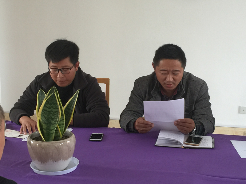 高二年級黨支部召開預(yù)備黨員轉(zhuǎn)正會議